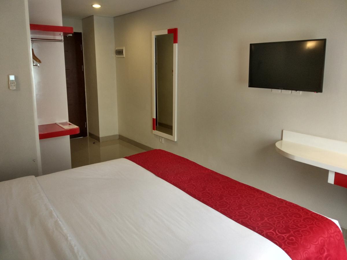 Brothers Inn Sukoharjo Extérieur photo
