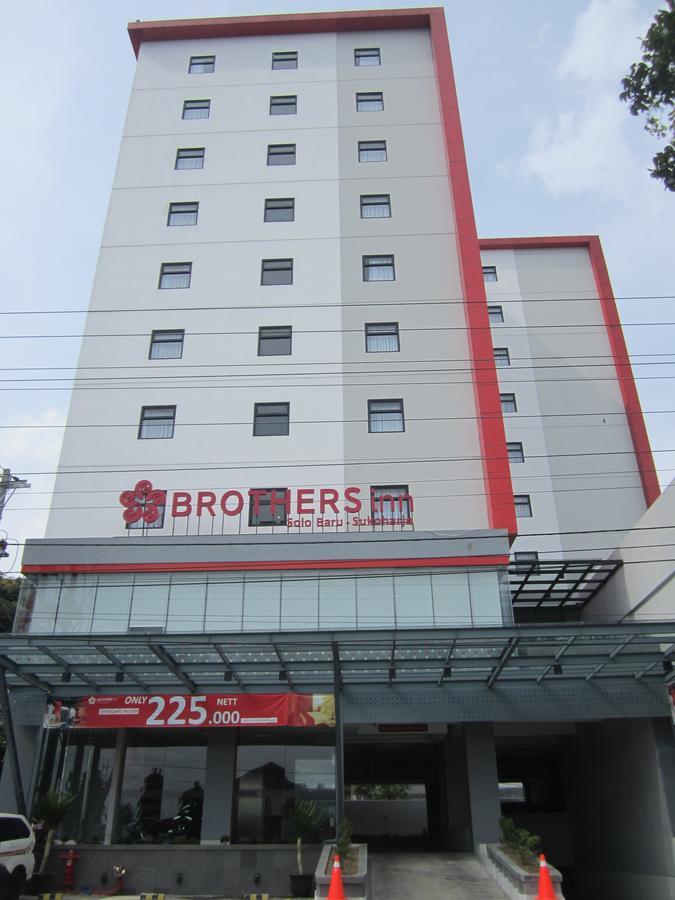 Brothers Inn Sukoharjo Extérieur photo
