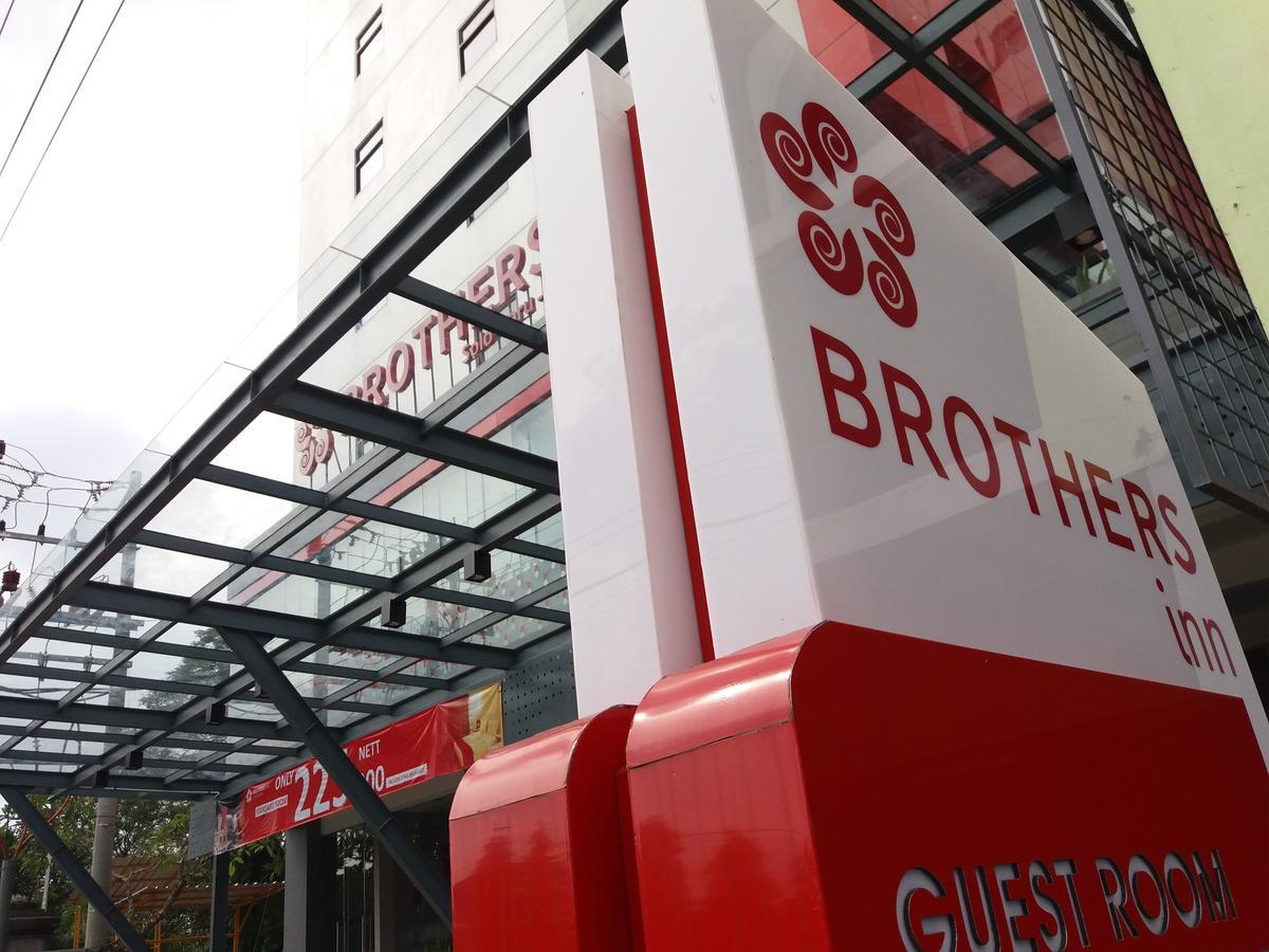 Brothers Inn Sukoharjo Extérieur photo