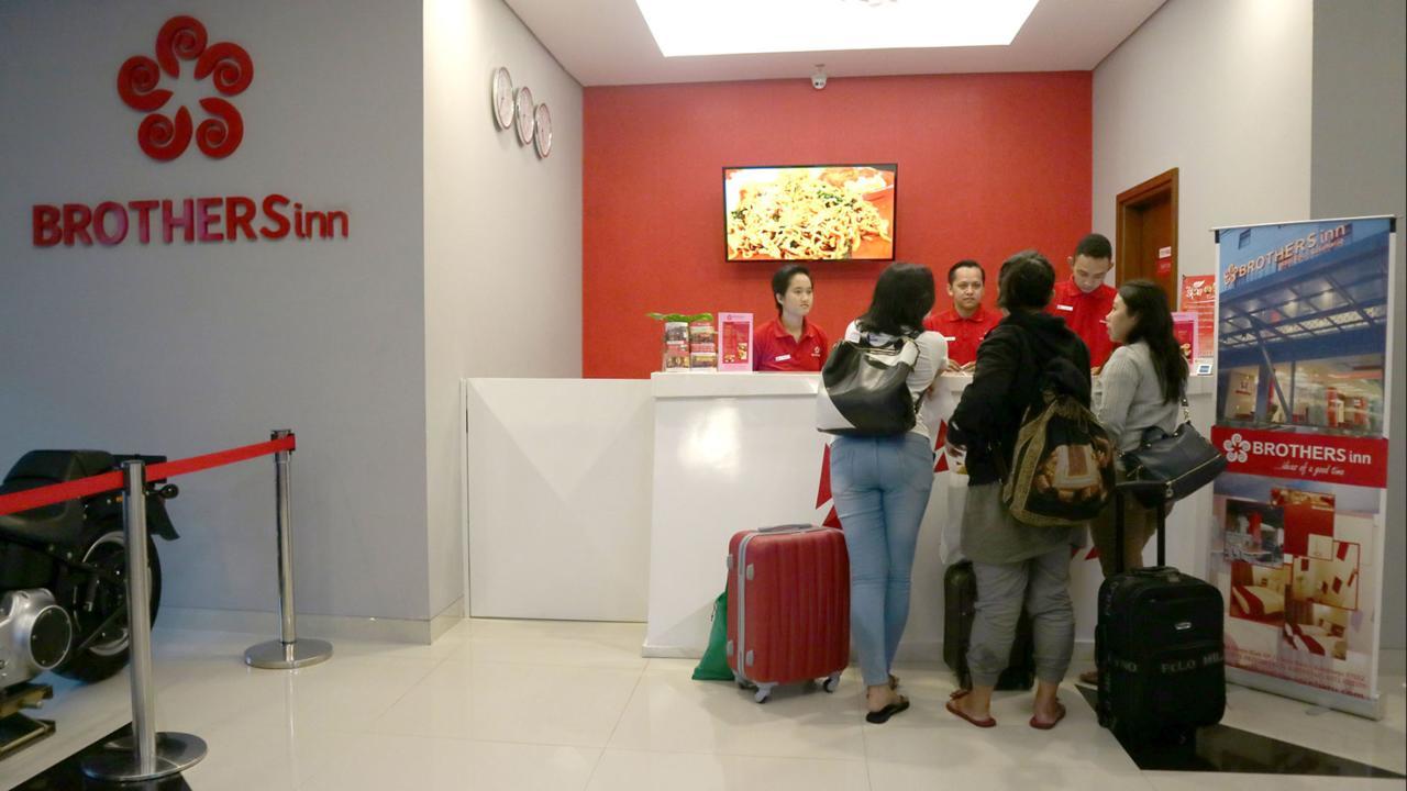 Brothers Inn Sukoharjo Extérieur photo