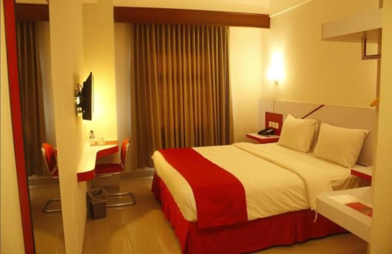 Brothers Inn Sukoharjo Extérieur photo