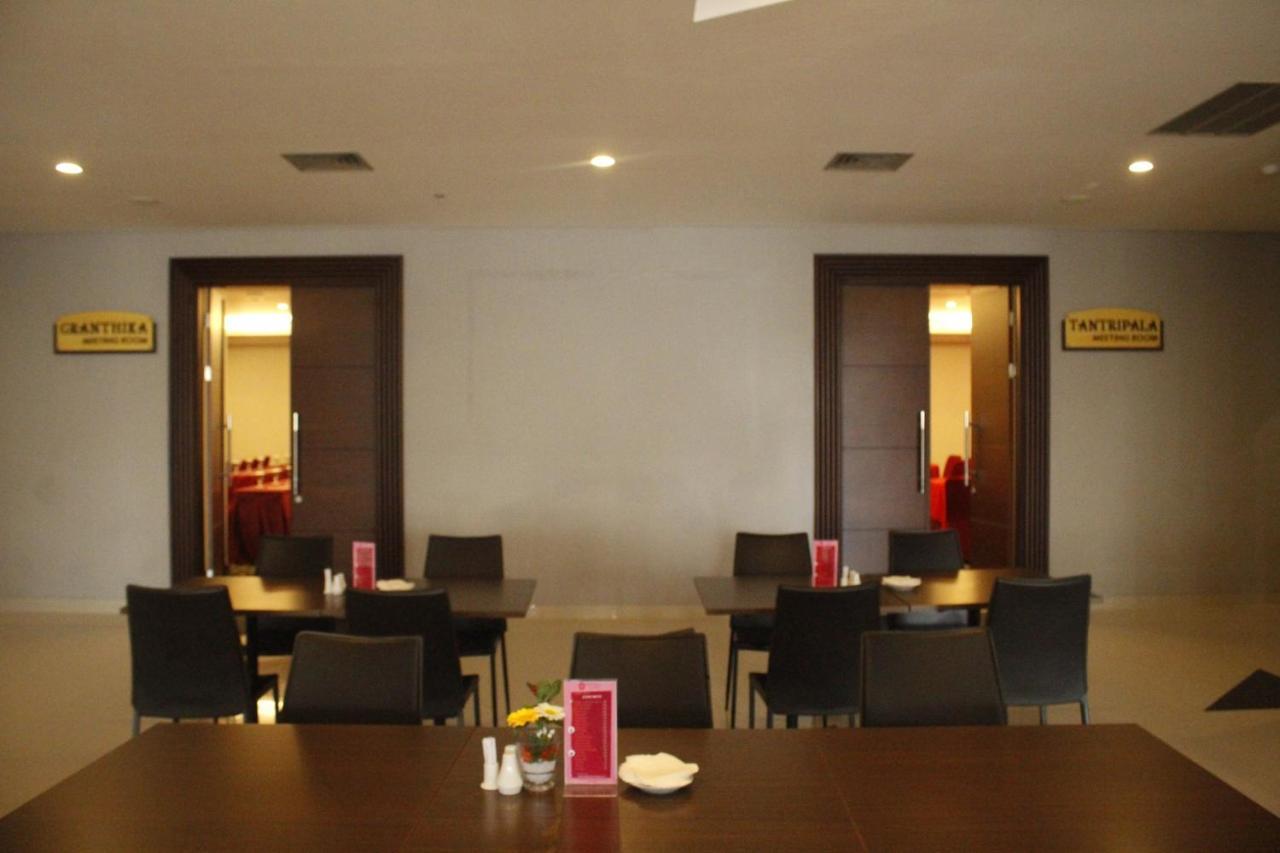 Brothers Inn Sukoharjo Extérieur photo